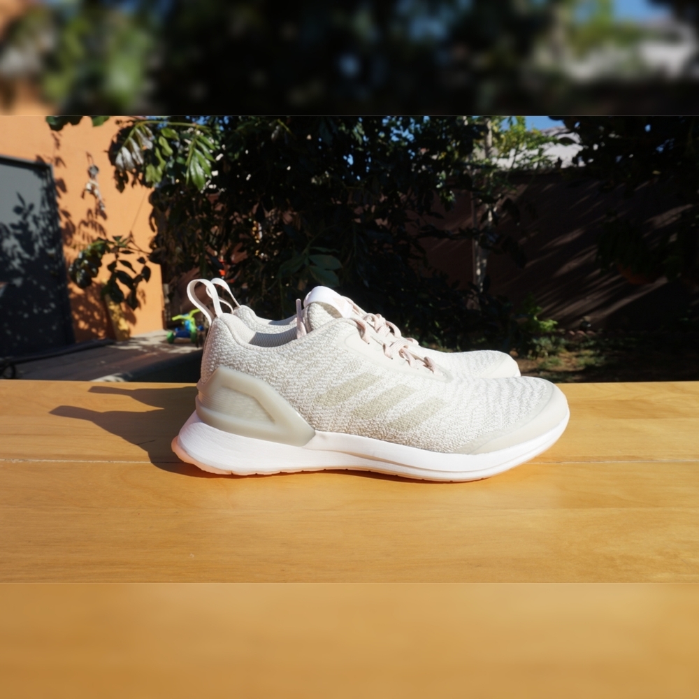 Girls Adidas Rapidarun X Size 6